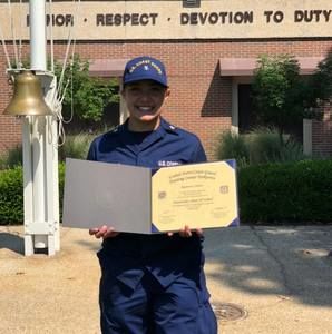 Meet your Posher, Roxey